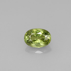 Granada demantoide verde natural 0,67ct, corte oval, VS