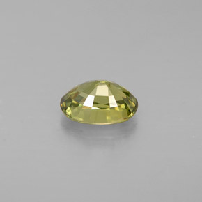 Granada demantoide verde natural 0,66ct, corte oval, VS