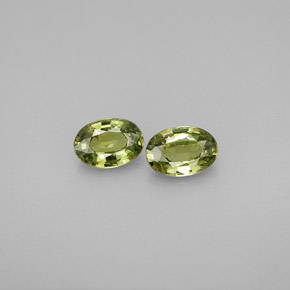 Pedras preciosas de granada demantoide verde natural de  ct, corte oval, VVS-VS