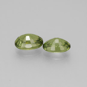 Pedras preciosas de granada demantoide verde natural de  ct, corte oval, VS-SI