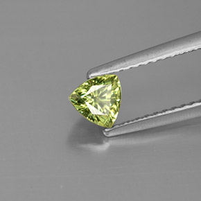 Granada demantoide verde natural 0,55ct, trillion, VS