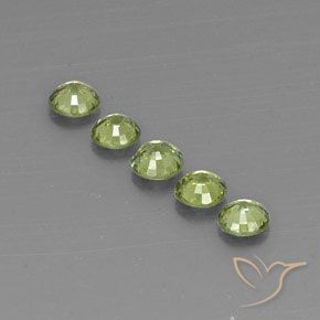 Pedras preciosas de Granada demantóide Olive Green  natural de 1.50 ct, Redondo, VVS-VS