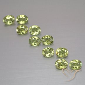 Pedras preciosas de Granada demantóide Verde Terroso Quente natural de 2.09 ct, oval, VS