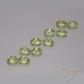 Pedras preciosas de Granada demantóide Verde médio natural de 2.51 ct, oval, VS