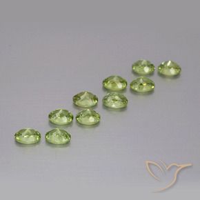 Pedras preciosas de Granada demantóide Verde floresta natural de 2.02 ct, oval, VS