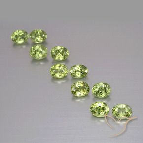 Pedras preciosas de Granada demantóide Verde médio natural de 2.54 ct, oval, VS