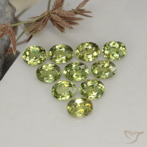 2.19ctw Natural Verde oliva Granada demantóide, oval, VS
