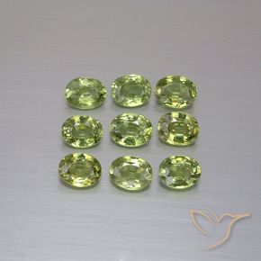 Pedras preciosas de Granada demantóide Verde médio natural de 2.11 ct, oval, VS