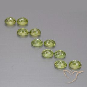 Pedras preciosas de Granada demantóide Medium Light Green natural de 2.66 ct, oval, VS