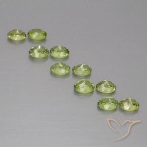 Pedras preciosas de Granada demantóide Verde oliva natural de 2.08 ct, oval, VS