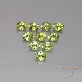 Pedras preciosas de Granada demantóide Verde Terroso Quente natural de 2.08 ct, oval, VS