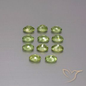 Pedras preciosas de Granada demantóide Verde oliva natural de 1.83 ct, oval, VS