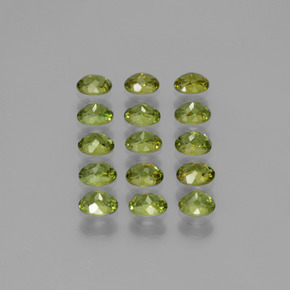 Pedras preciosas de Granada demantóide verde quente natural de 3.34 ct, Corte Oval, VS