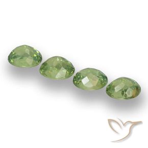 Pedras preciosas de Granada demantóide Verde floresta natural de 1.48 ct, oval, VS