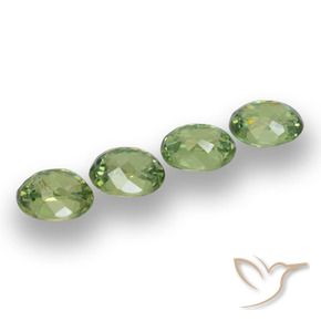 Pedras preciosas de Granada demantóide Verde floresta natural de 1.42 ct, oval, VS