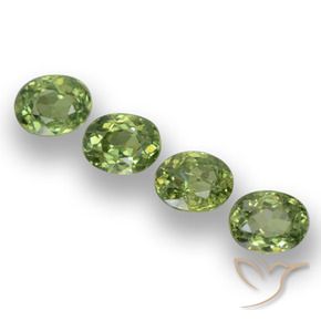 Pedras preciosas de Granada demantóide verde quente natural de 1.31 ct, oval, VS