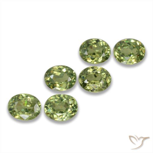 1.73ctw Natural Verde oliva Granada demantóide, oval, VS