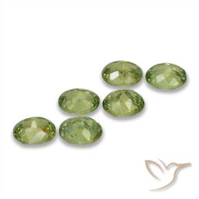 Pedras preciosas de Granada demantóide Verde oliva natural de 1.73 ct, oval, VS
