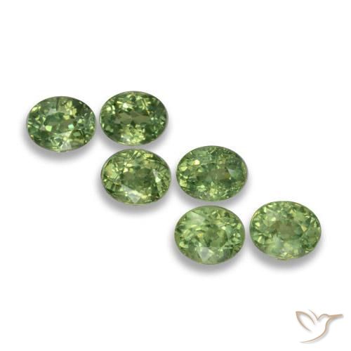 Pedras preciosas de Granada demantóide Verde floresta natural de 2.20 ct, oval, VS