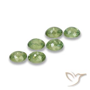Pedras preciosas de Granada demantóide Verde floresta natural de 1.91 ct, oval, VS