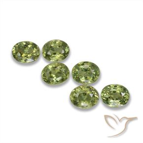 Pedras preciosas de Granada demantóide Verde amarelado natural de 1.97 ct, oval, VS