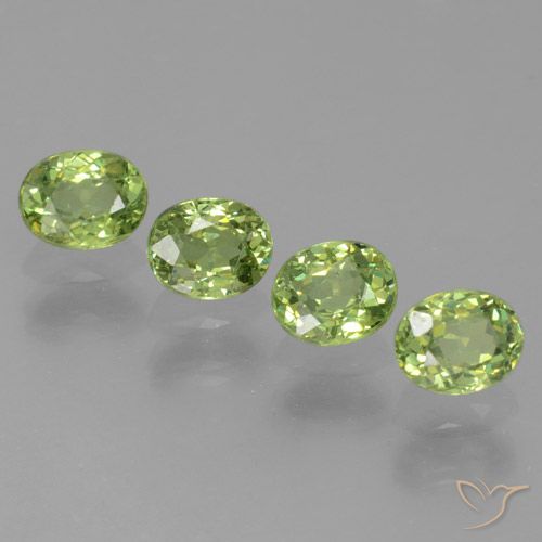 1.27ctw Natural Verde médio Granada demantóide, oval, VS