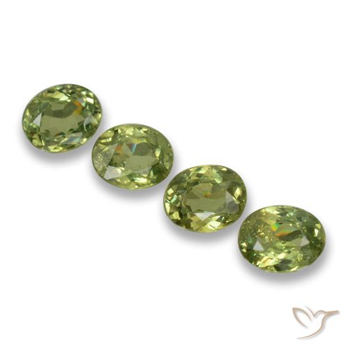 1.14ctw Natural Verde amarelado Granada demantóide, oval, VS