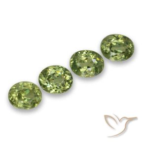 Pedras preciosas de Granada demantóide Verde Floresta Claro natural de 1.70 ct, oval, VS