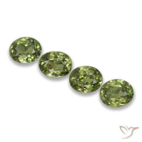 1.57ctw Natural Verde Floresta Claro Granada demantóide, oval, VS