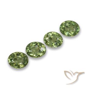 Pedras preciosas de Granada demantóide Verde floresta natural de 1.44 ct, oval, VS