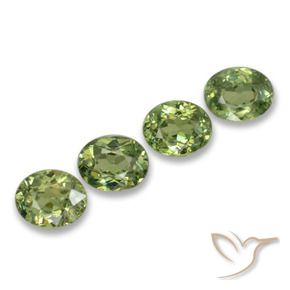 Pedras preciosas de Granada demantóide Luz verde natural de 1.60 ct, oval, VS