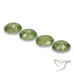 Pedras preciosas de Granada demantóide Luz verde natural de 1.60 ct, oval, VS