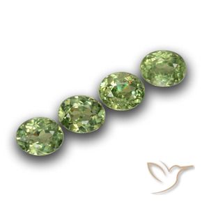 Pedras preciosas de Granada demantóide Verde médio natural de 1.21 ct, oval, VS