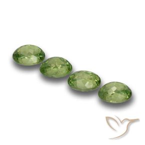 Pedras preciosas de Granada demantóide Verde médio natural de 1.21 ct, oval, VS