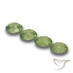 Pedras preciosas de Granada demantóide Verde médio natural de 1.24 ct, oval, VVS-VS