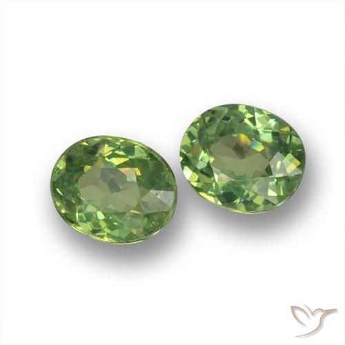 Pedras preciosas de Granada demantóide Verde médio natural de 0.88 ct, oval, VS