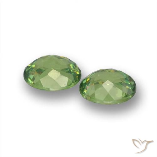 Pedras preciosas de Granada demantóide Verde médio natural de 0.88 ct, oval, VS