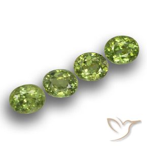 Pedras preciosas de Granada demantóide Verde floresta natural de 1.53 ct, oval, VS