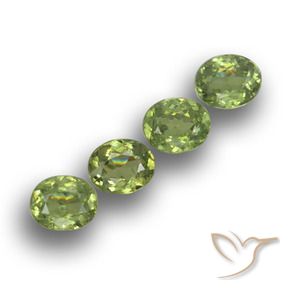 Pedras preciosas de Granada demantóide Verde floresta natural de 1.51 ct, oval, VS