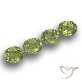 Pedras preciosas de Granada demantóide Verde médio natural de 1.46 ct, oval, VS