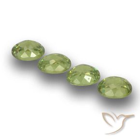 Pedras preciosas de Granada demantóide Verde médio natural de 1.46 ct, oval, VS
