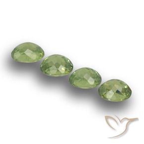 Pedras preciosas de Granada demantóide Verde médio natural de 1.40 ct, oval, VS