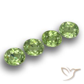 Pedras preciosas de Granada demantóide Verde médio natural de 1.77 ct, oval, VS