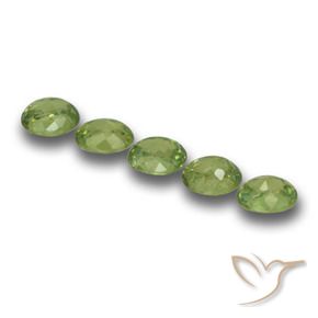 Pedras preciosas de Granada demantóide Verde médio natural de 1.76 ct, oval, VS