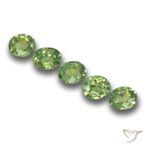 1.73ctw Natural Verde médio Granada demantóide, oval, VS
