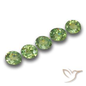Pedras preciosas de Granada demantóide Verde médio natural de 1.73 ct, oval, VS