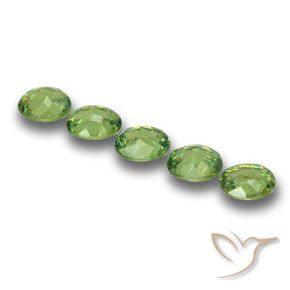 Pedras preciosas de Granada demantóide Verde médio natural de 1.73 ct, oval, VS