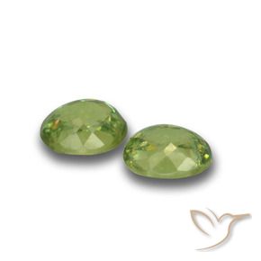 Pedras preciosas de Granada demantóide Verde médio natural de 0.90 ct, oval, VS