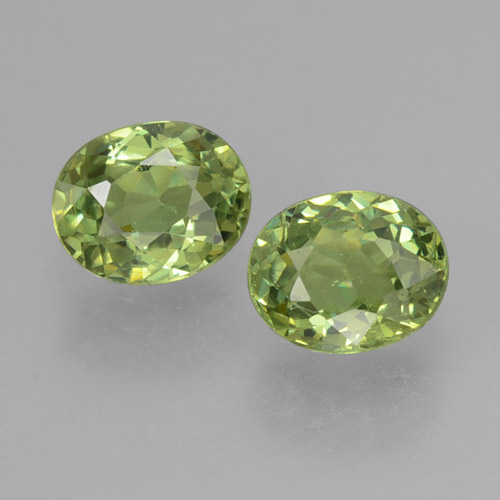 Pedras preciosas de granada demantoide verde quente natural de 0,86 ct, corte oval, VS