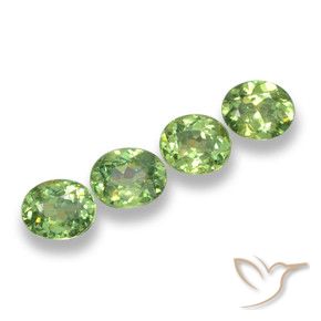 Pedras preciosas de Granada demantóide verde pêra natural de 1.49 ct, oval, VS